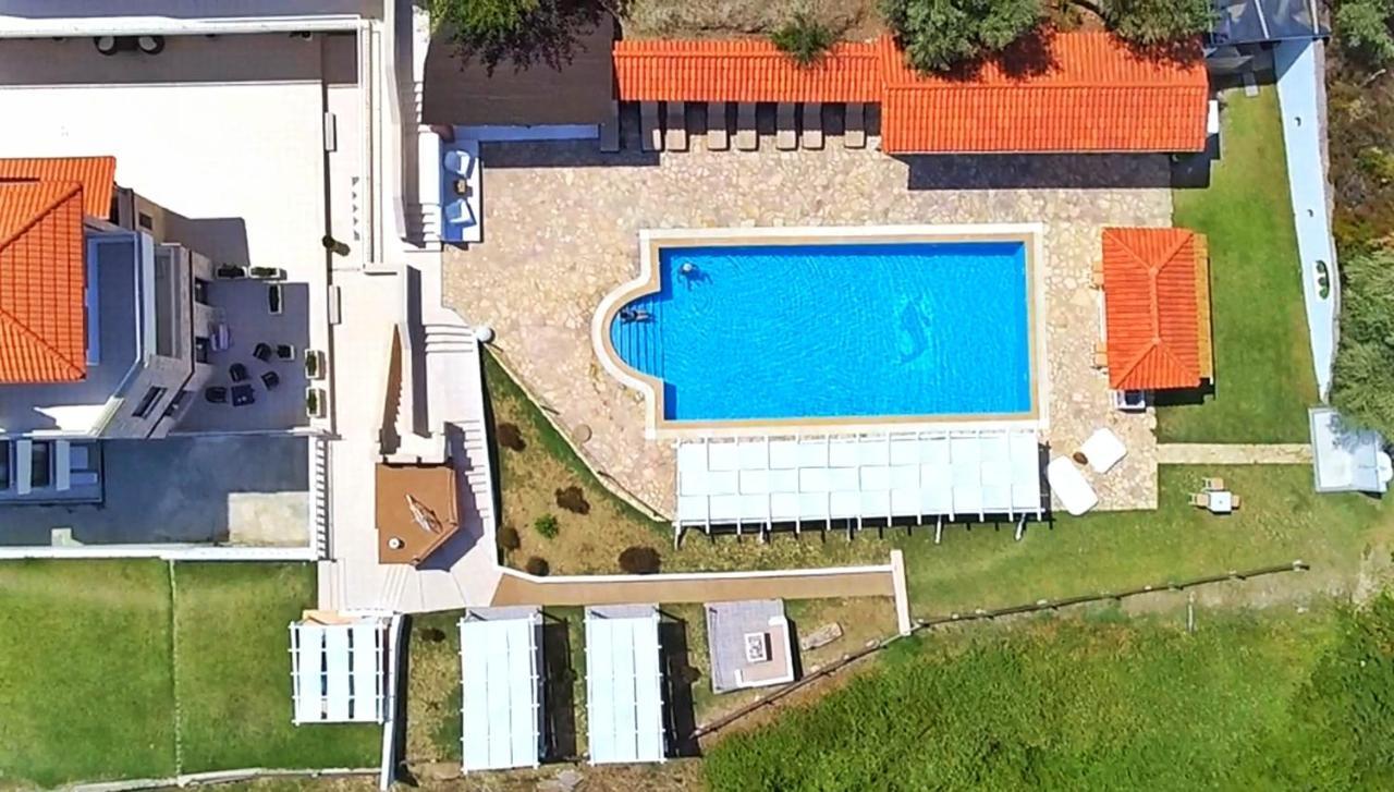 Bungalow White Tennis Apartments & Suites Pefkochori Exterior foto