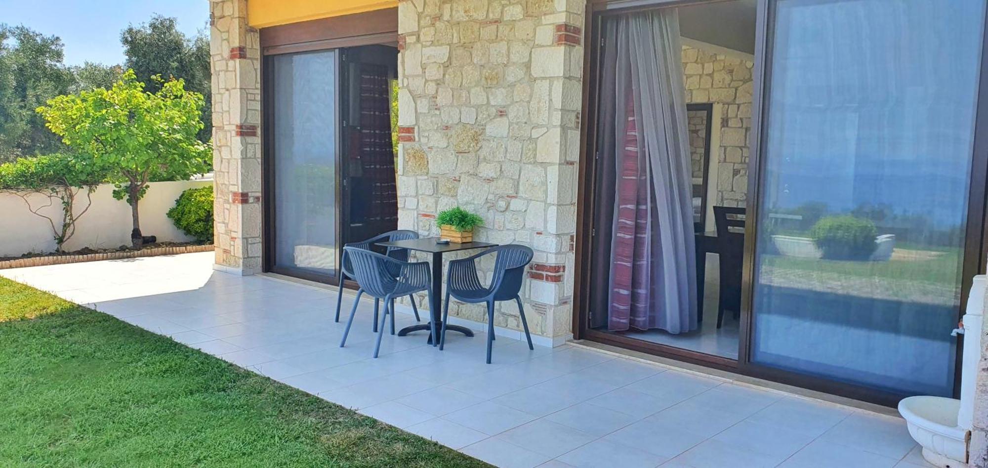 Bungalow White Tennis Apartments & Suites Pefkochori Zimmer foto
