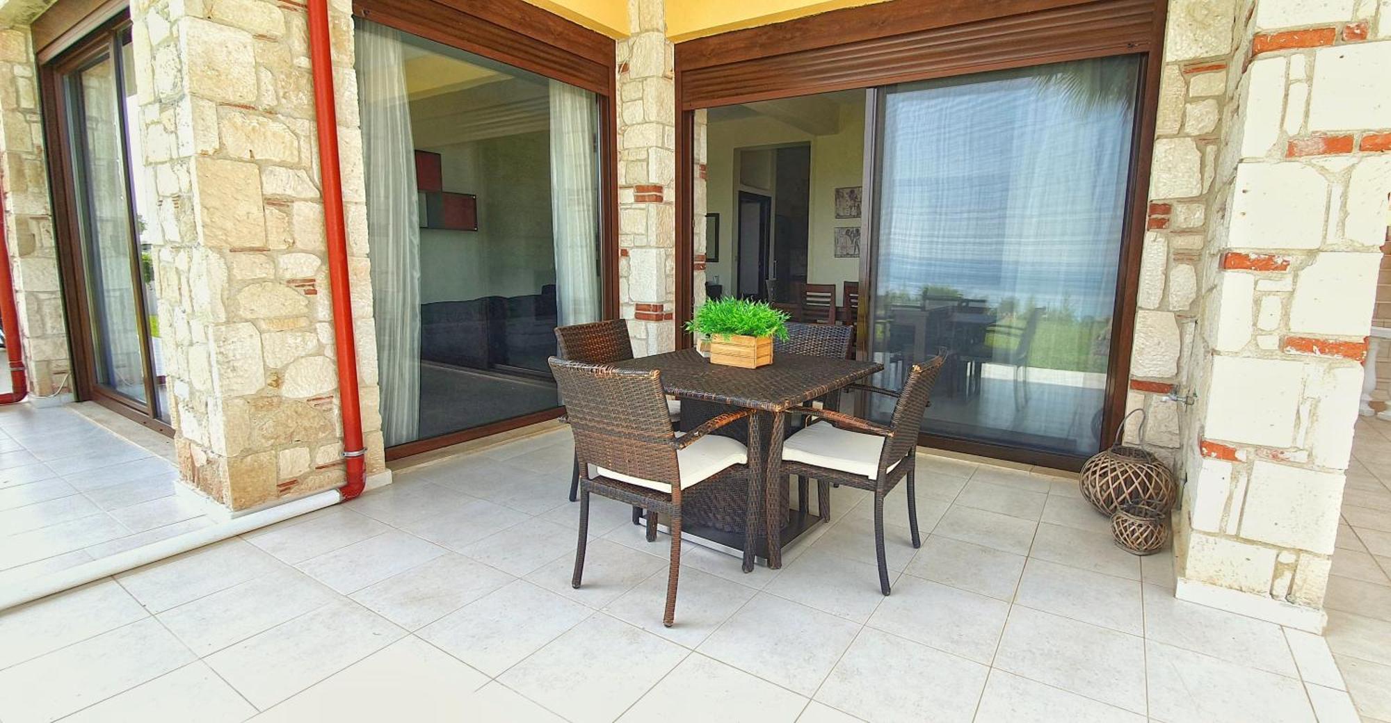Bungalow White Tennis Apartments & Suites Pefkochori Zimmer foto