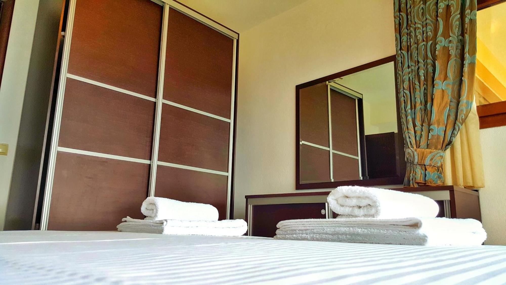 Bungalow White Tennis Apartments & Suites Pefkochori Zimmer foto