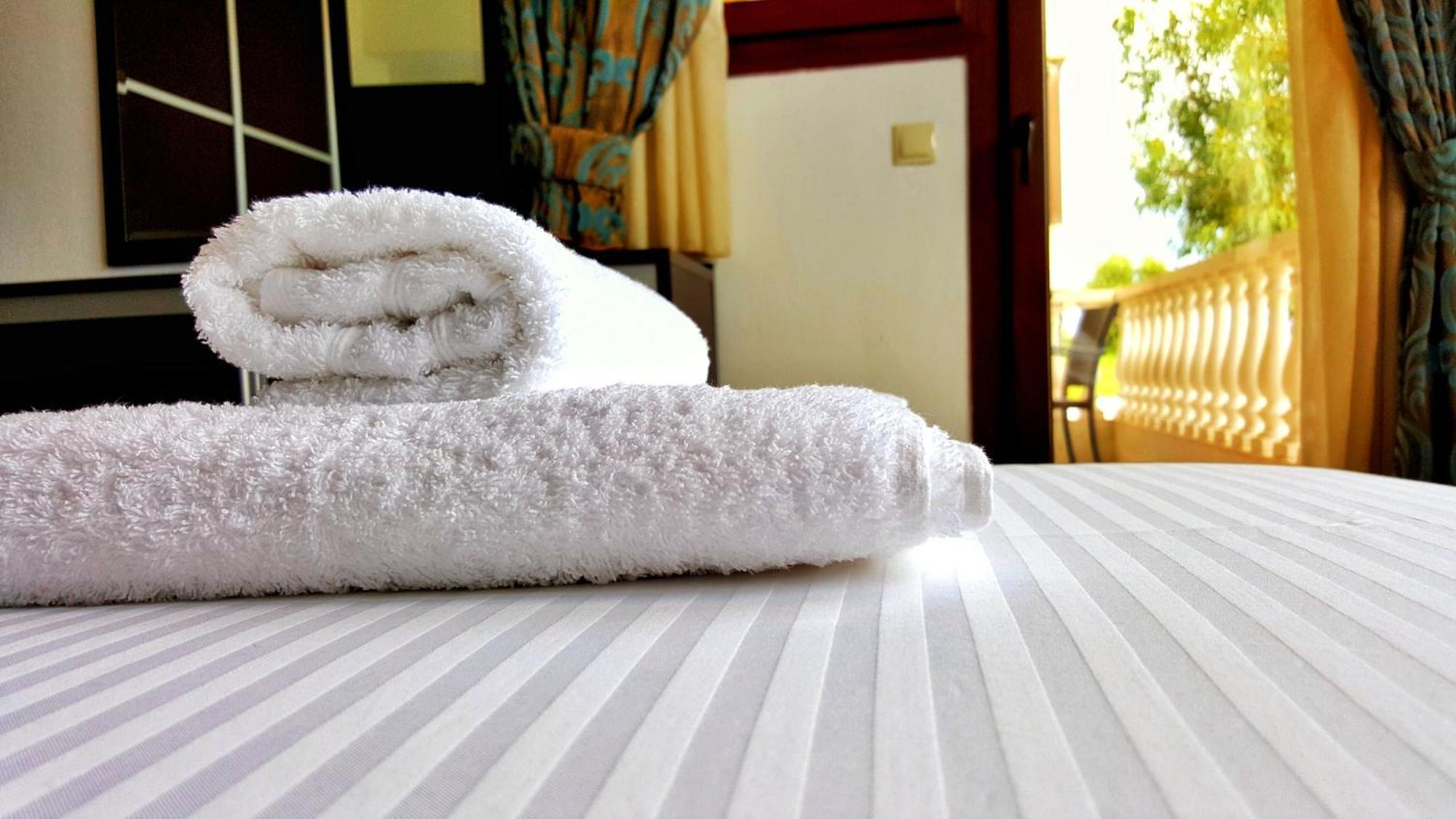 Bungalow White Tennis Apartments & Suites Pefkochori Zimmer foto