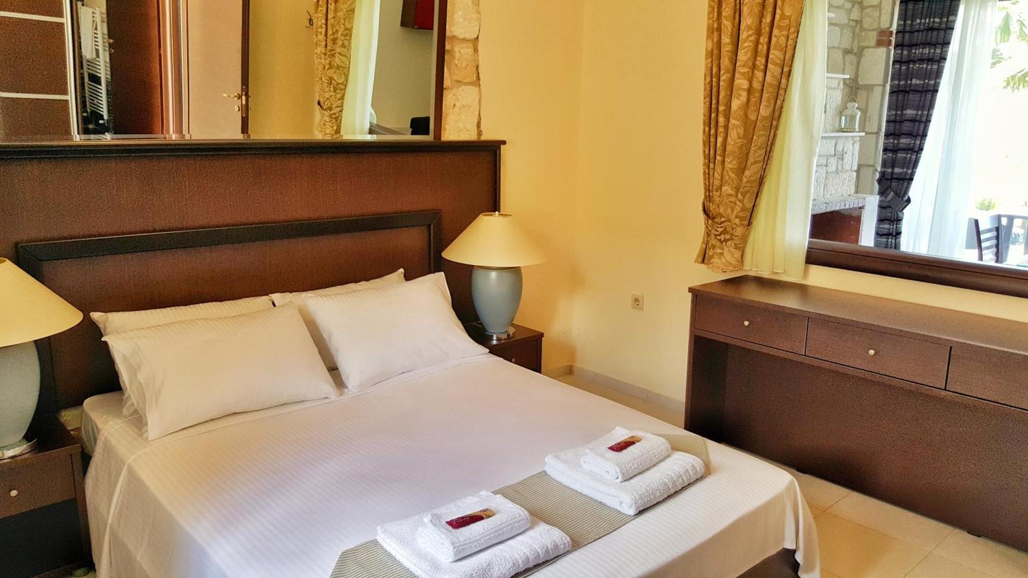 Bungalow White Tennis Apartments & Suites Pefkochori Zimmer foto