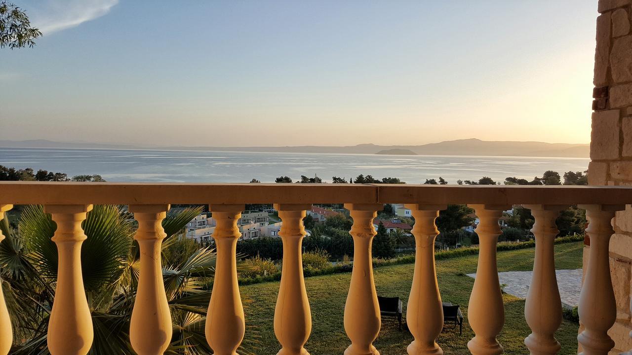 Bungalow White Tennis Apartments & Suites Pefkochori Exterior foto